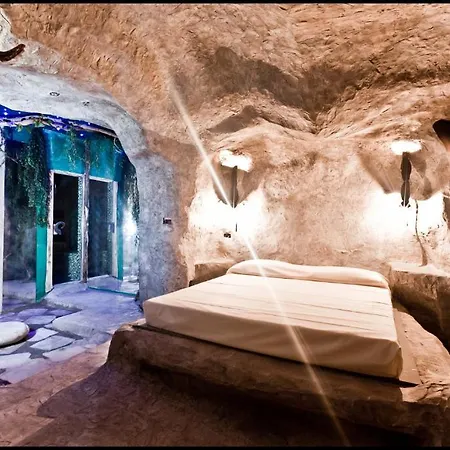 Motel Sixlove Gate Lanza (adults Only) *