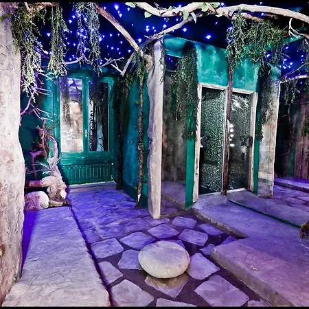 Motel Sixlove Gate Lanza (adults Only) *